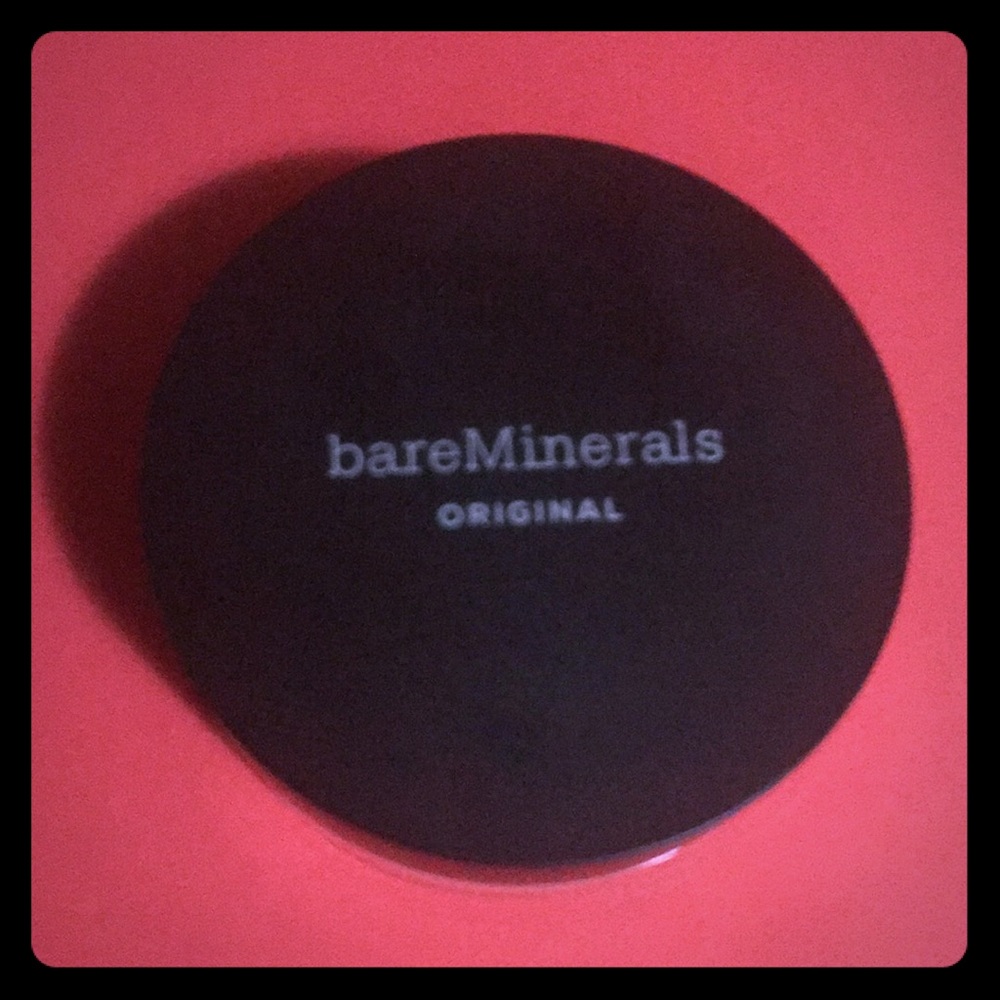 Brand new bareMinerals powder foundation